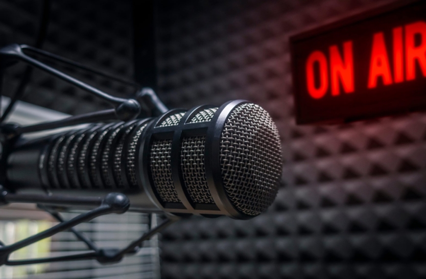 Entrevista a Begoña Sánchez en Capital Radio