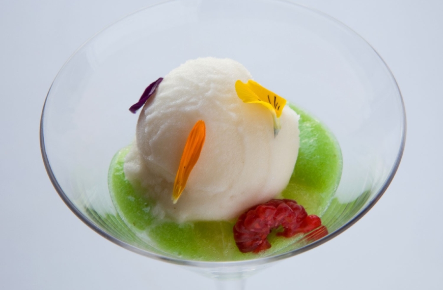 ¿Un catering gourmet sería una buena opción para una pedida de mano?