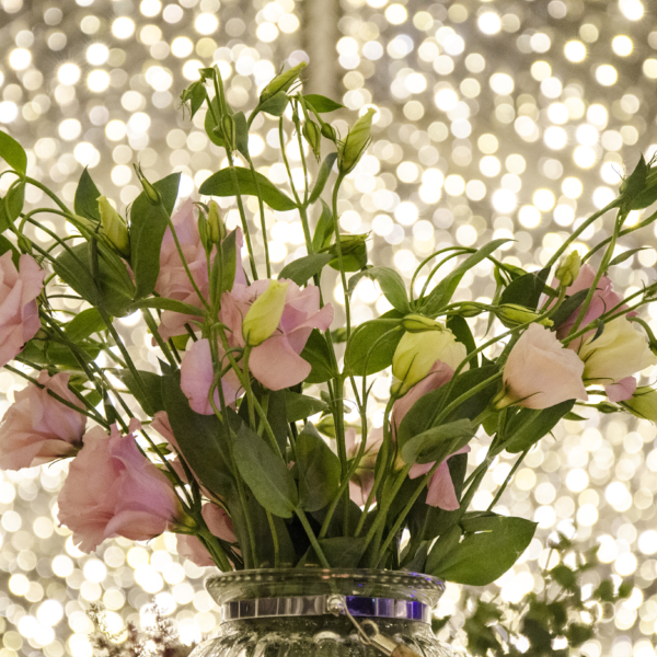 Flores y elementos decorativos qué&hellip;