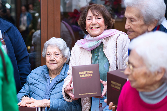 Compass Group dona 100 panettones en Tenerife a personas en situación de vulnerabilidad a través de la iniciativa Grow Food Banks